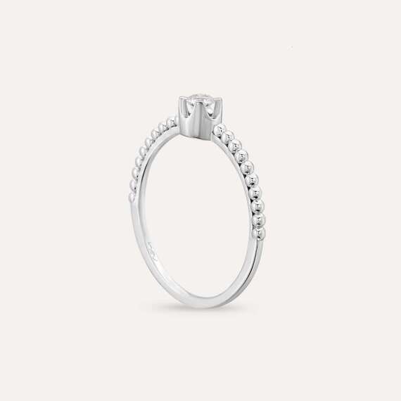 0.13 CT Diamond White Gold Solitaire Ring - 7
