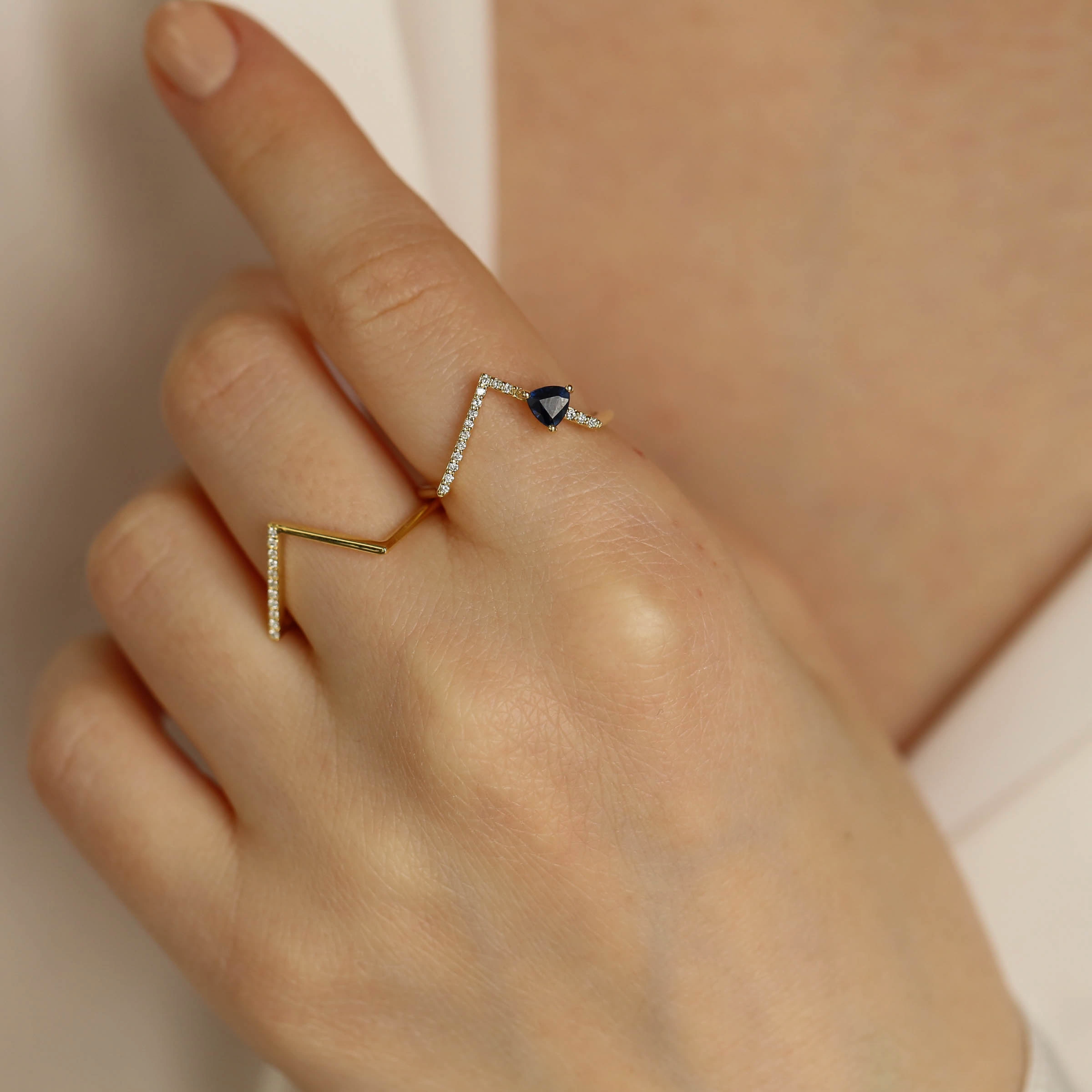 0.32 CT Pırlanta ve Safir Taşlı Sarı Altın V Yüzük - 2