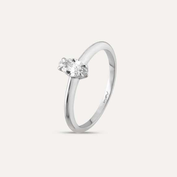 0.32 CT Marquise Cut Diamond Ring - 2