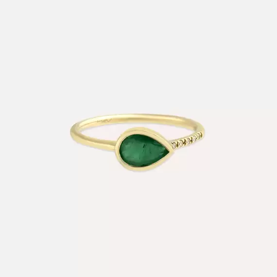 0.67 CT Pear Cut Emerald and Diamond Yellow Gold Ring - 3