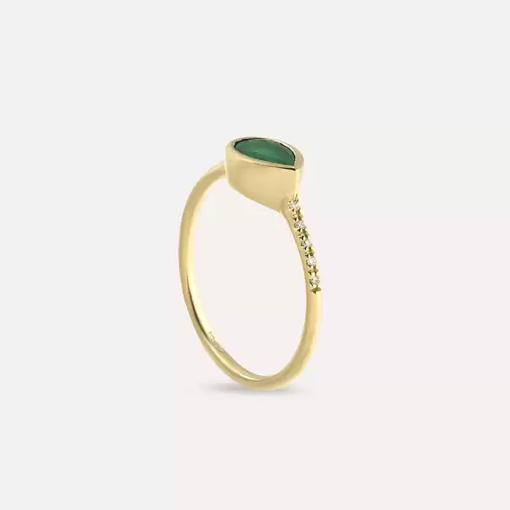 0.67 CT Pear Cut Emerald and Diamond Yellow Gold Ring - 4