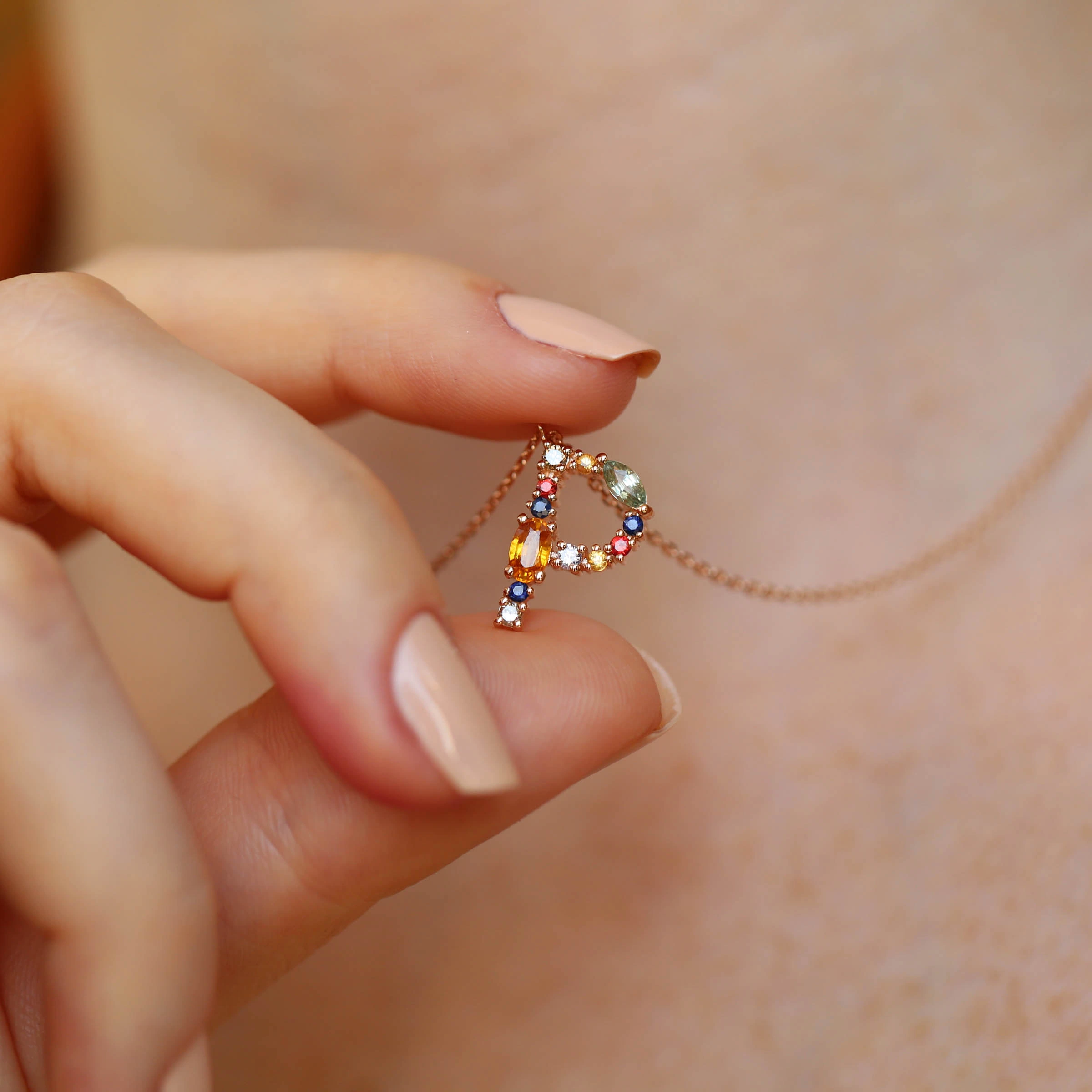 0.78 CT Brown Pırlanta ve Multicolor Safir Taşlı P Harf Kolye - 1