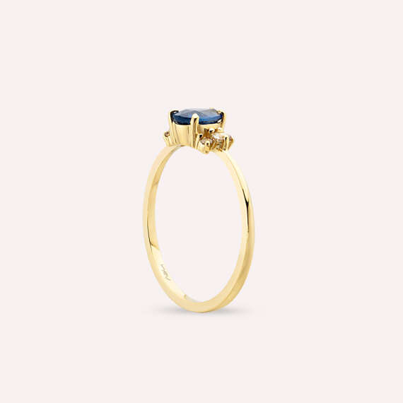 0.95 CT Blue Sapphire and Brown Diamond Yellow Gold Ring - 5