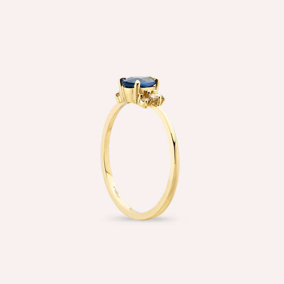 0.95 CT Blue Sapphire and Brown Diamond Yellow Gold Ring - 5