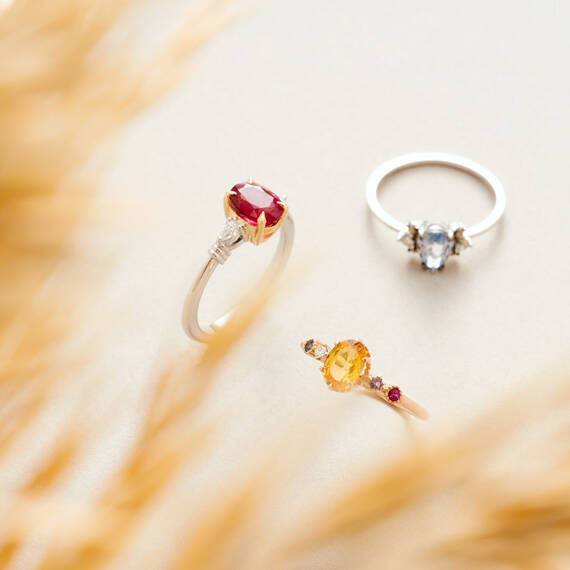 1.00 CT Yellow Sapphire, Diamond, Aquamarine and Ruby Ring - 2