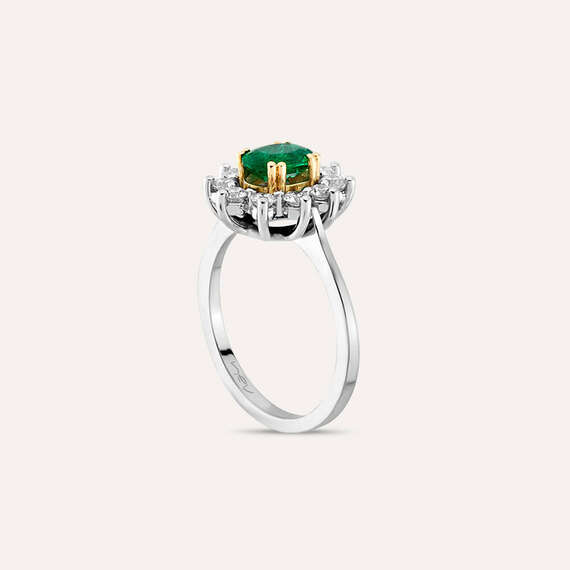 1.25 CT Emerald and Diamond Anturage Ring - 3