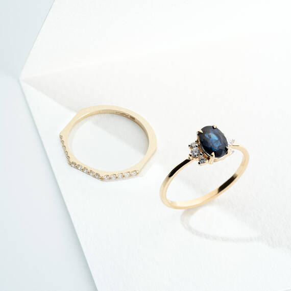 1.43 CT Dark Blue Sapphire and Diamond Yellow Gold Ring - 4