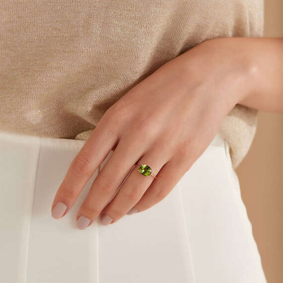 2.6 CT Peridot Rose Gold Ring - 4