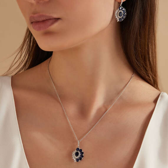 3.81 CT Sapphire and Diamond White Gold Necklace - 5