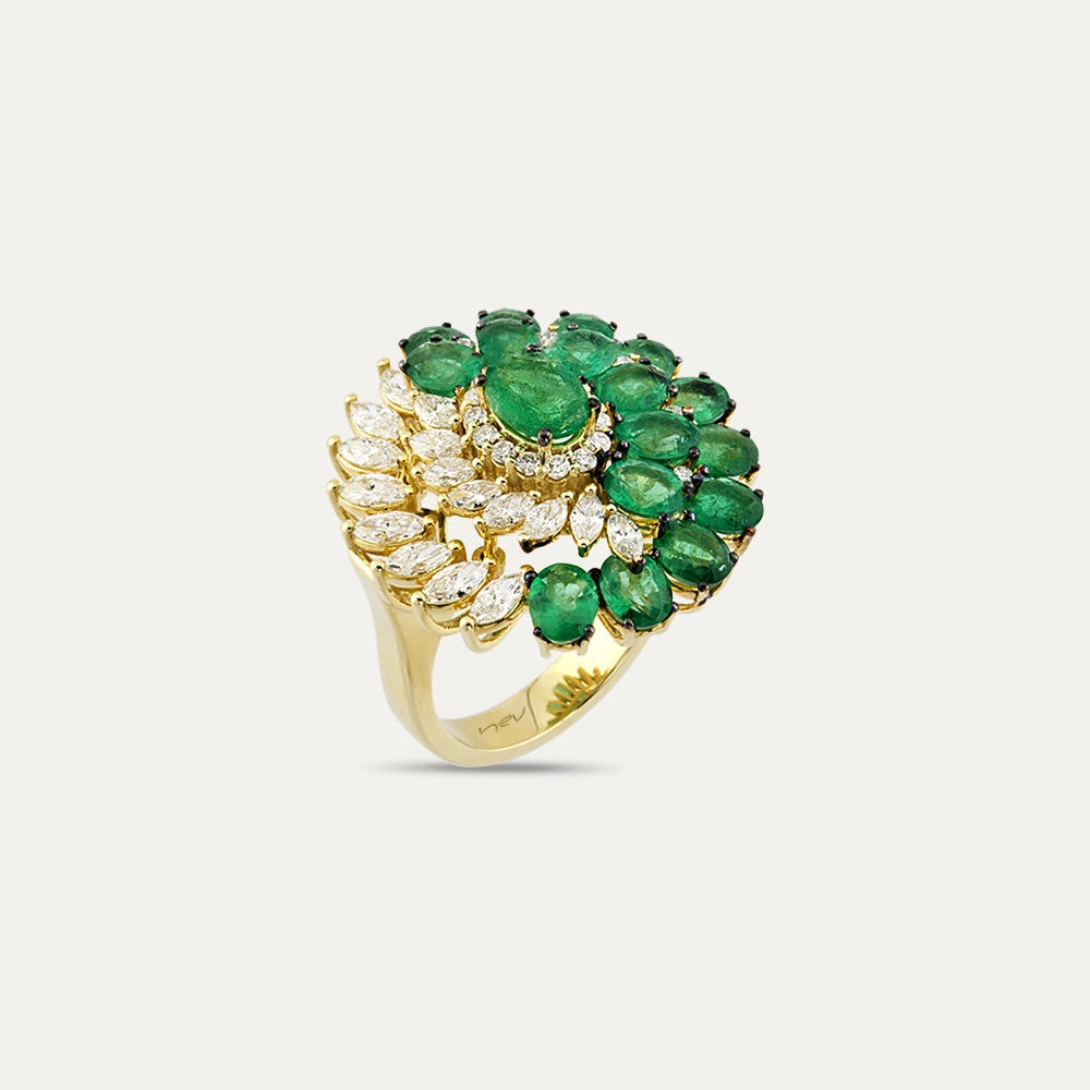 6.91 CT Emerald and Diamond Yellow Gold Ring - 3