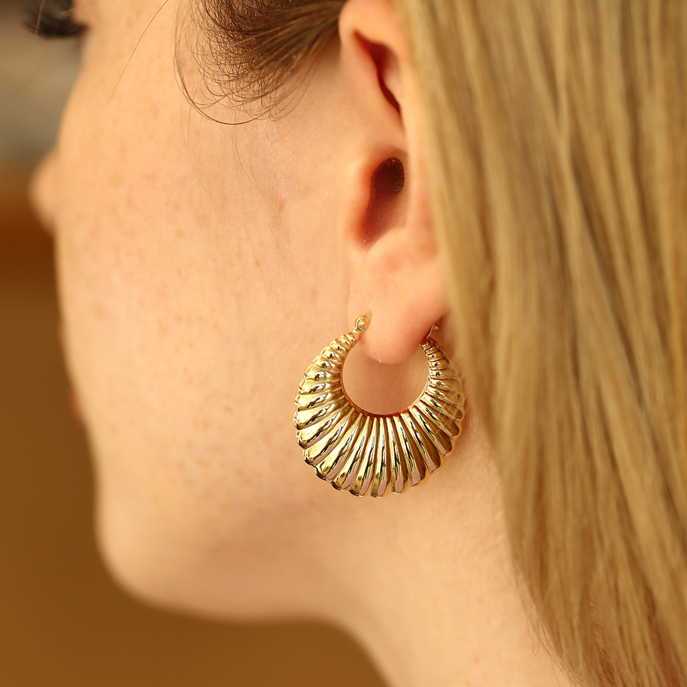 Clam Yellow Gold Hoop Earring - 1