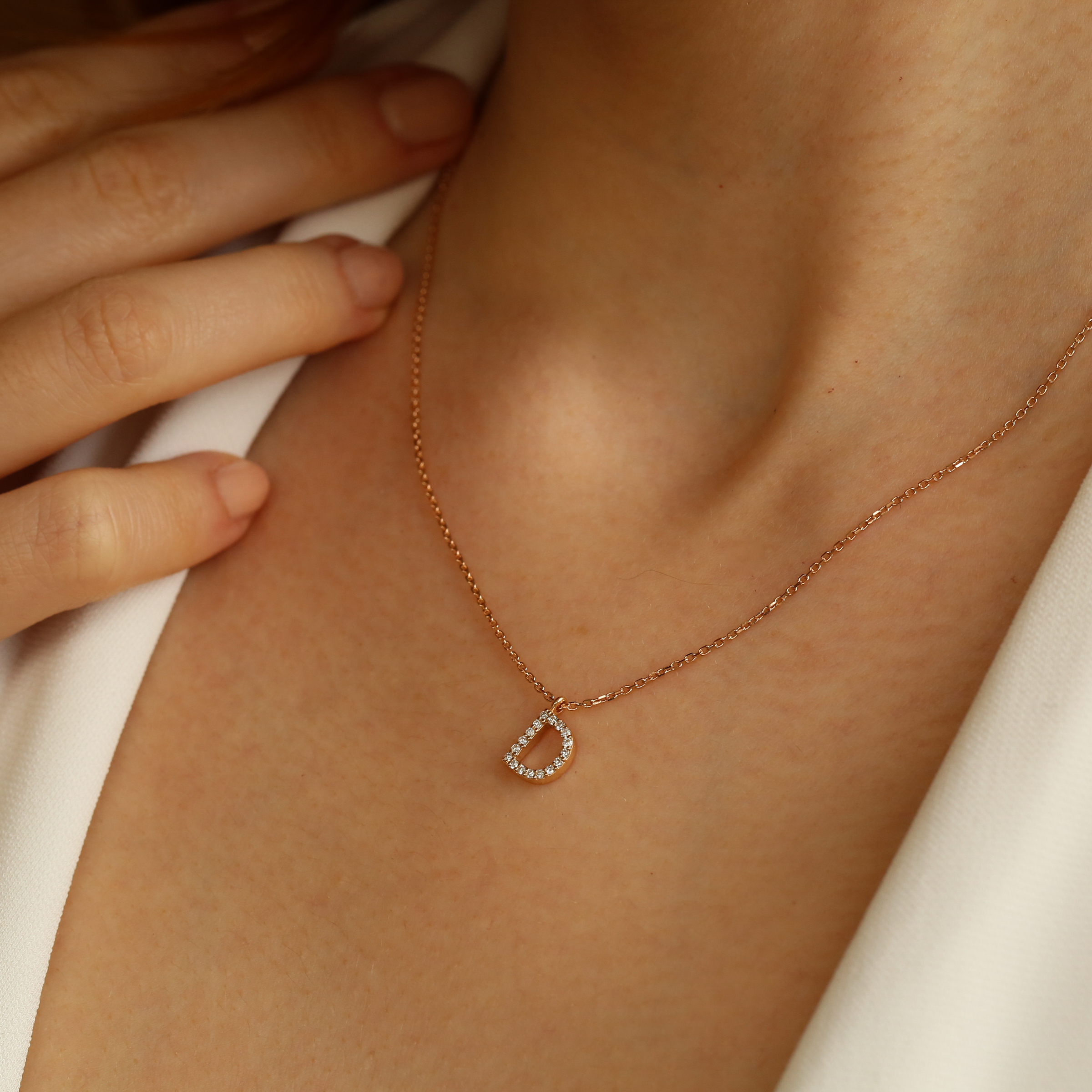 D Harf 0.10 CT Pırlanta Taşlı Rose Altın Kolye - 3