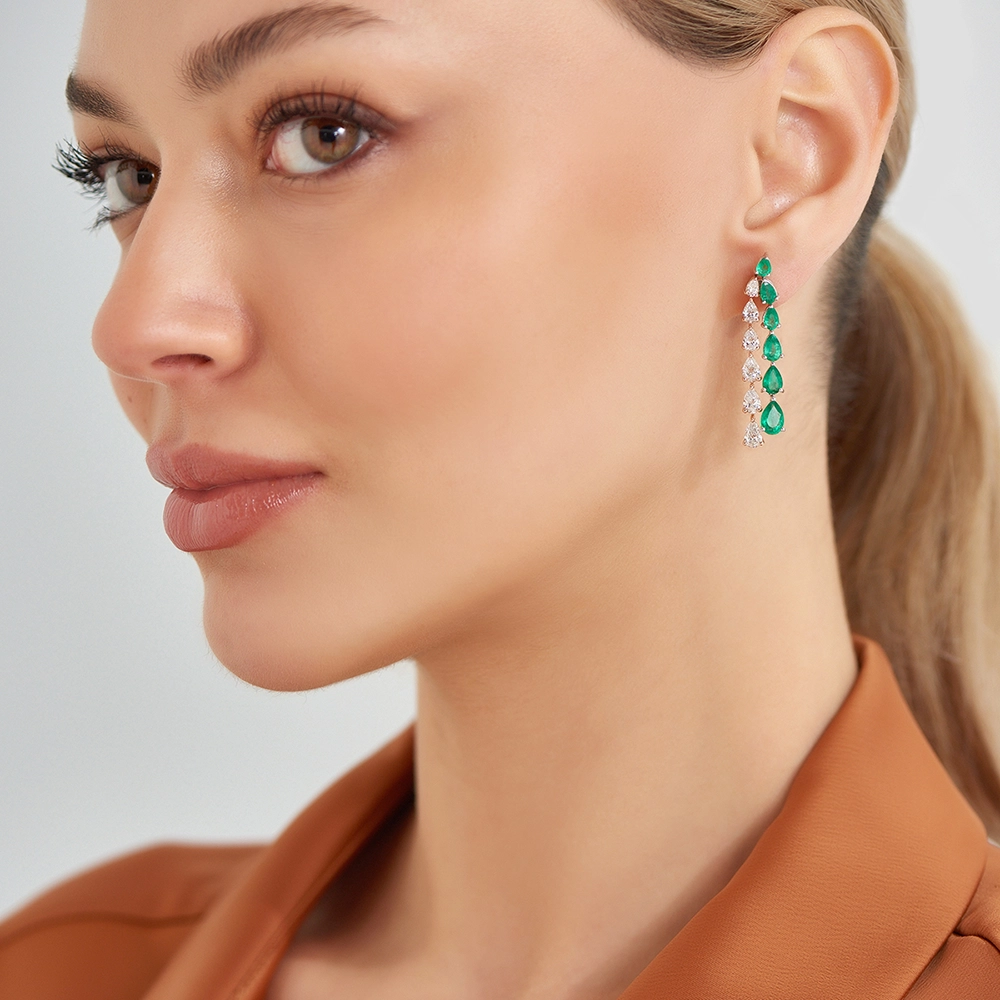 İlas 6.29 CT Pear Cut Emerald and Diamond Earring - 2