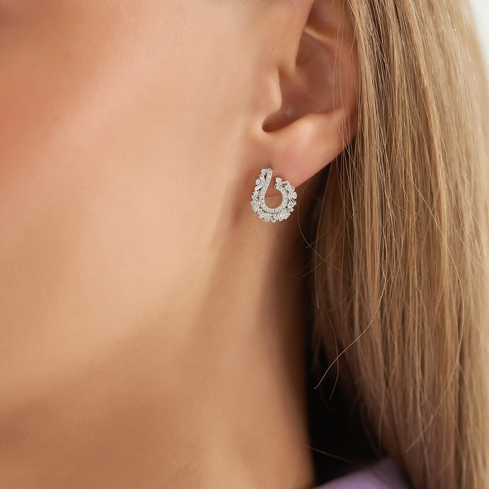 Jade 0.55 CT Baguette Cut Diamond White Gold Earring - 2