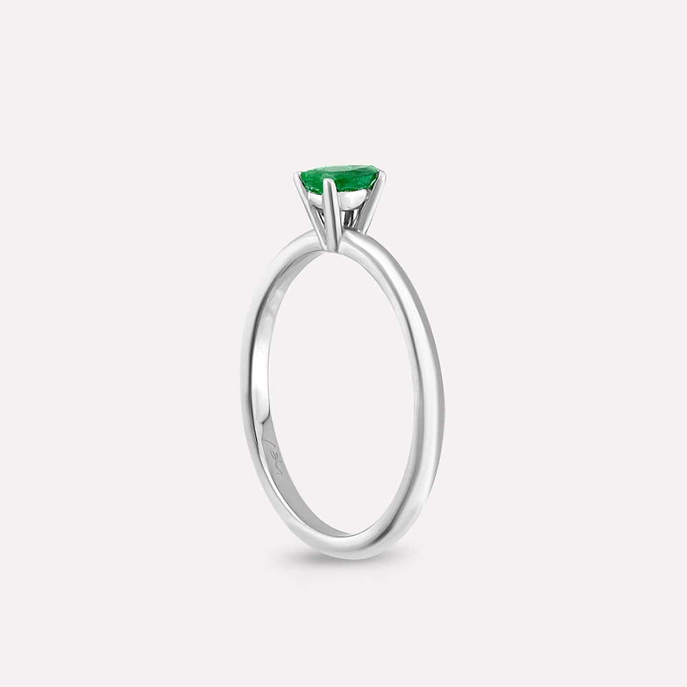 Janet 0.27 CT Pear Cut Emerald White Gold Ring - 8