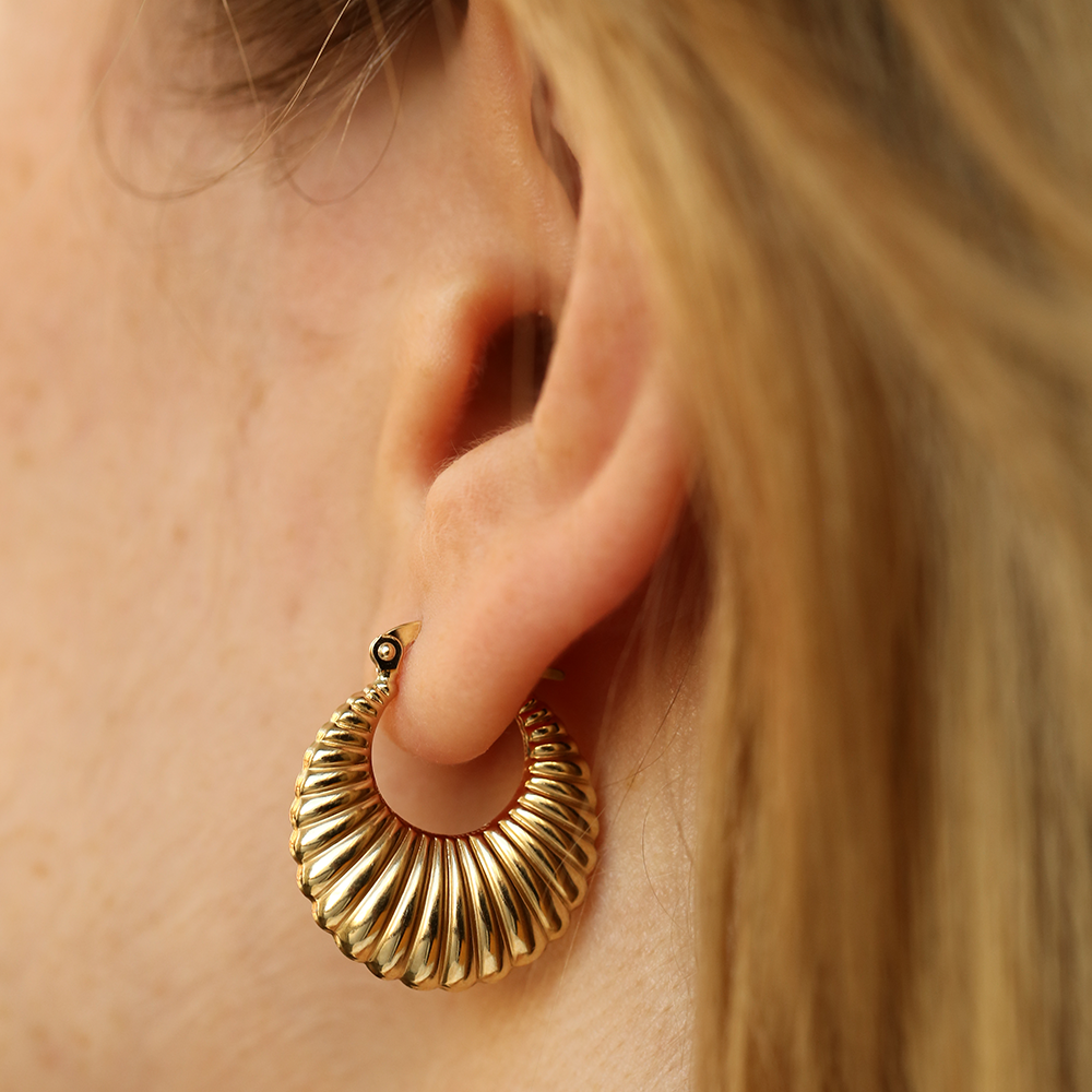 Midi Clam Yellow Gold Hoop Earring - 1