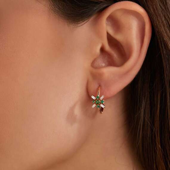 Nuova 0.48 CT Emerald and Baguette Cut Diamond Rose Gold Earring - 3