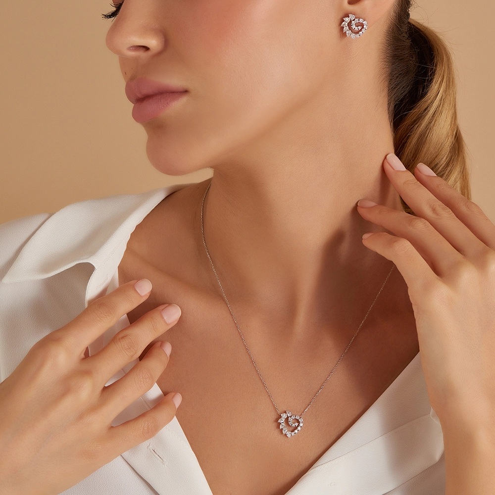 Peri 0.87 CT Pear Cut Diamond White Gold Necklace - 4