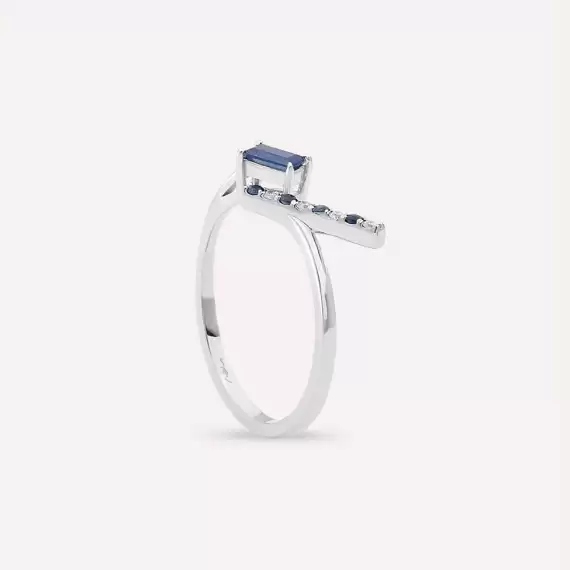 Respiro 0.36 CT Blue Sapphire and Diamond White Gold Ring - 4
