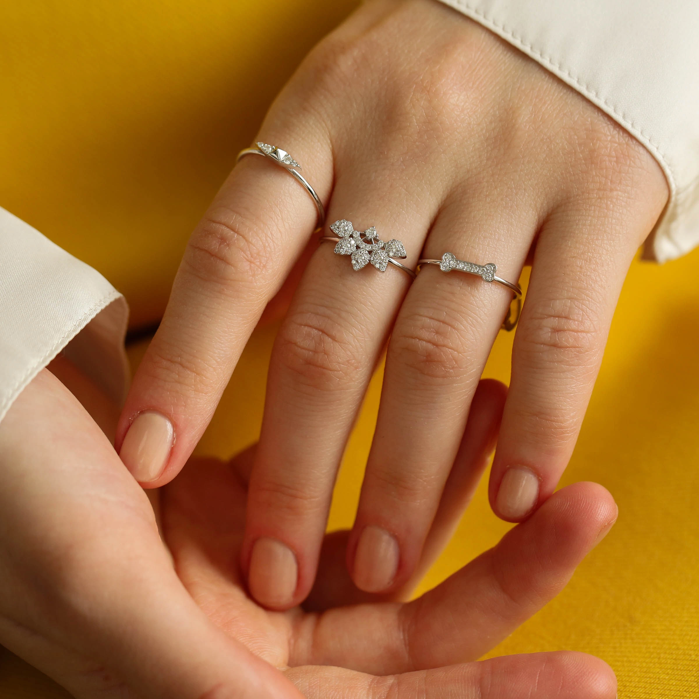 White Spike 0.04 CT Diamond Ring - 2